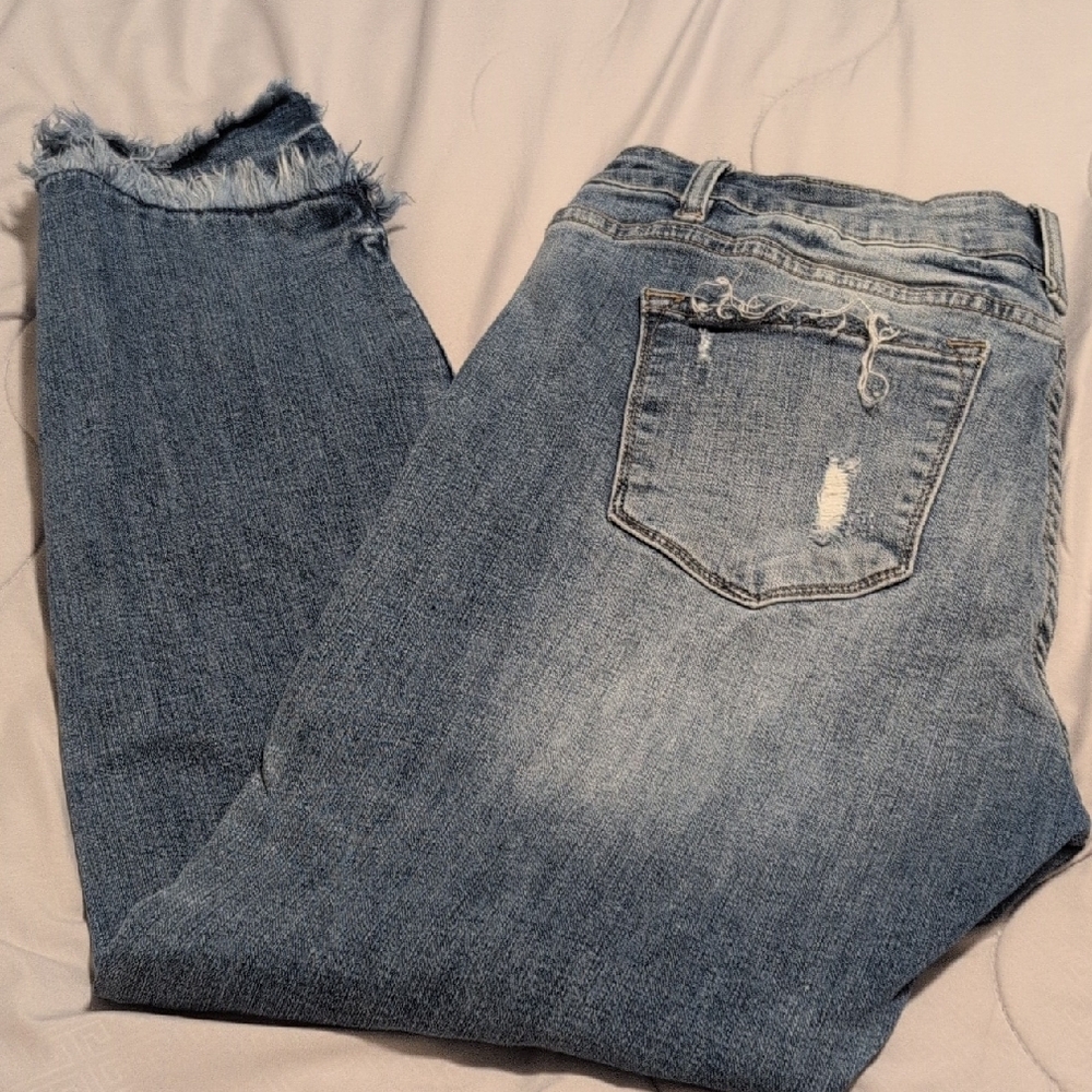 KanCan Light Blue Ankle Jeans